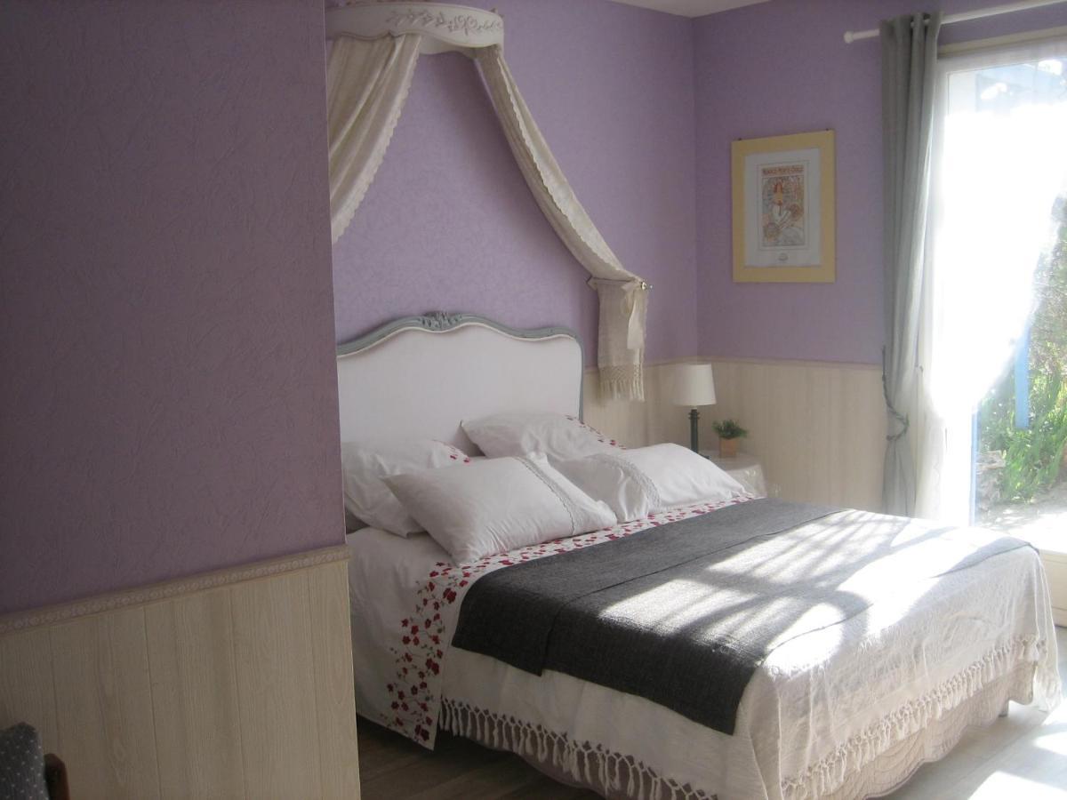 Les Pierres Blanches Bed & Breakfast Bonneuil-Matours Exterior foto